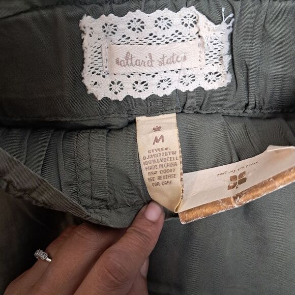 2 Altar'd State Shorts Size Medium NWT Dark Chambray/ Green Pull on Drawstring - Picture 8 of 9